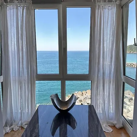 Romance By The Sea Apartamento San Sebastián
